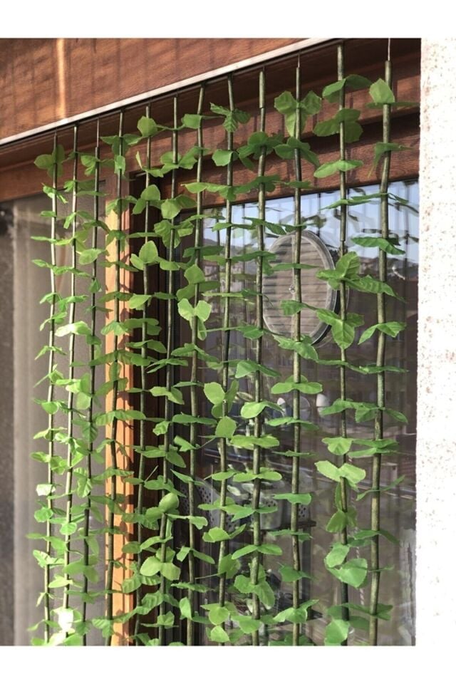 - YEŞİL YAPRAKLAR DOLU ORGANİK KAPI SİNEKLİĞİ